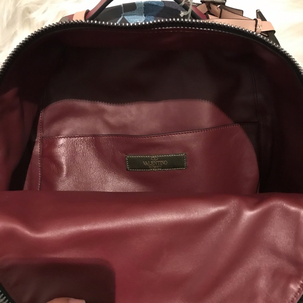 Valentino - Picture 5 of 10